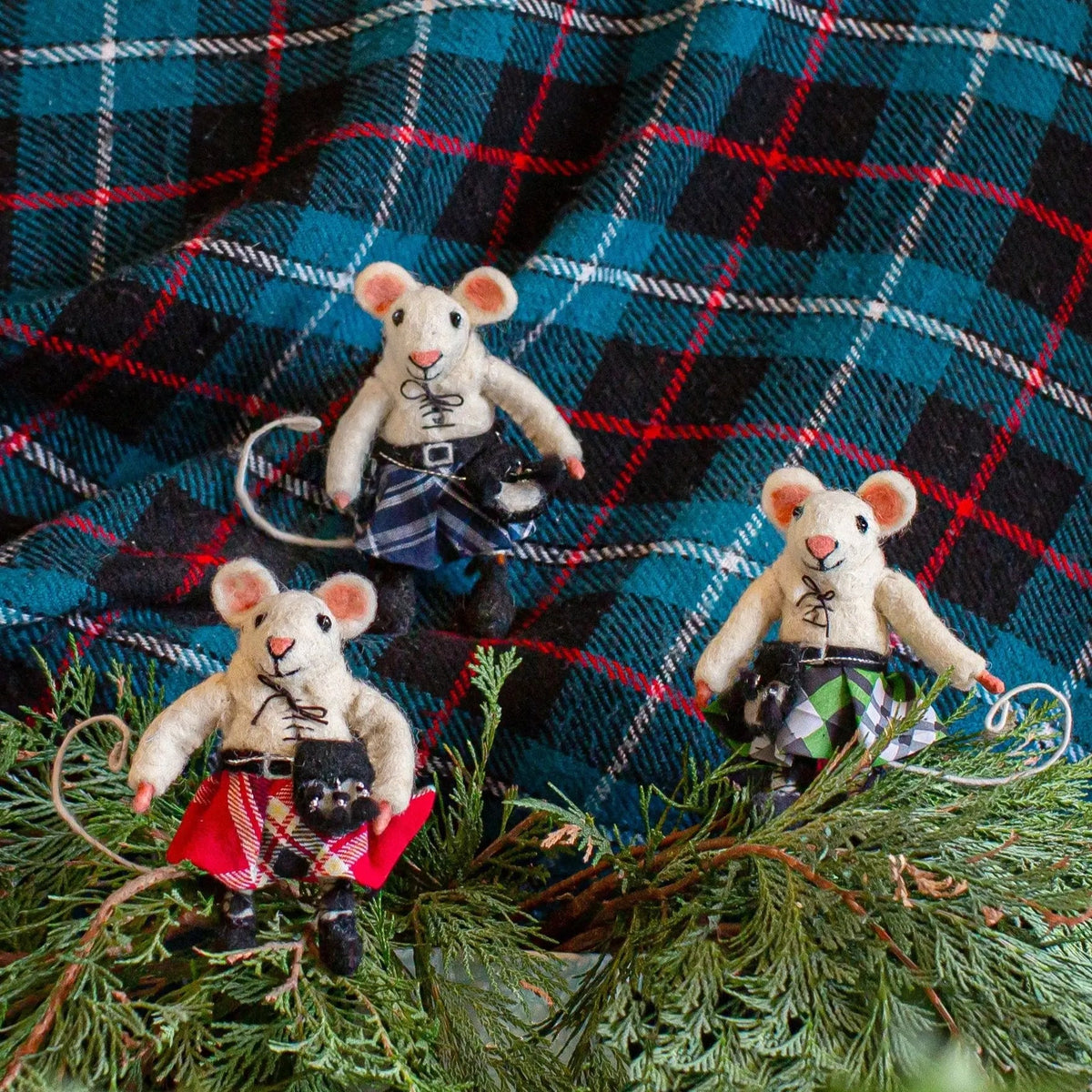 Scottish Mouse Red Kilt
