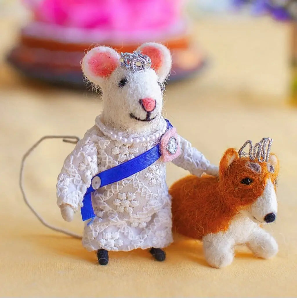 Queen Mouse Corgi